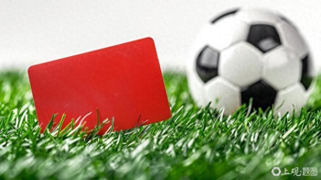 利雅得新月球员赛后“炮轰”裁判：裁判夺走了我们的胜利