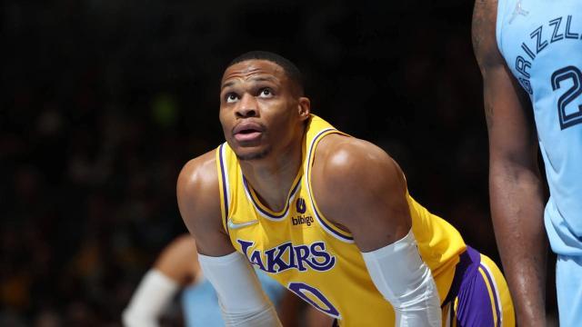 华体会官网入口-韦少新赛季或继续担任湖人先发 被送走仍可能发生